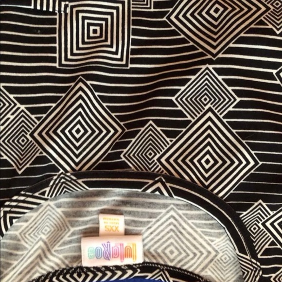 Lularoe Carly Dress - Picture 2 of 2